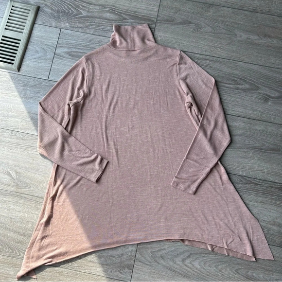 Super Soft Plush Turtleneck Sharkbite Hem Tunic Sweatshirt - Picture 12 of 16